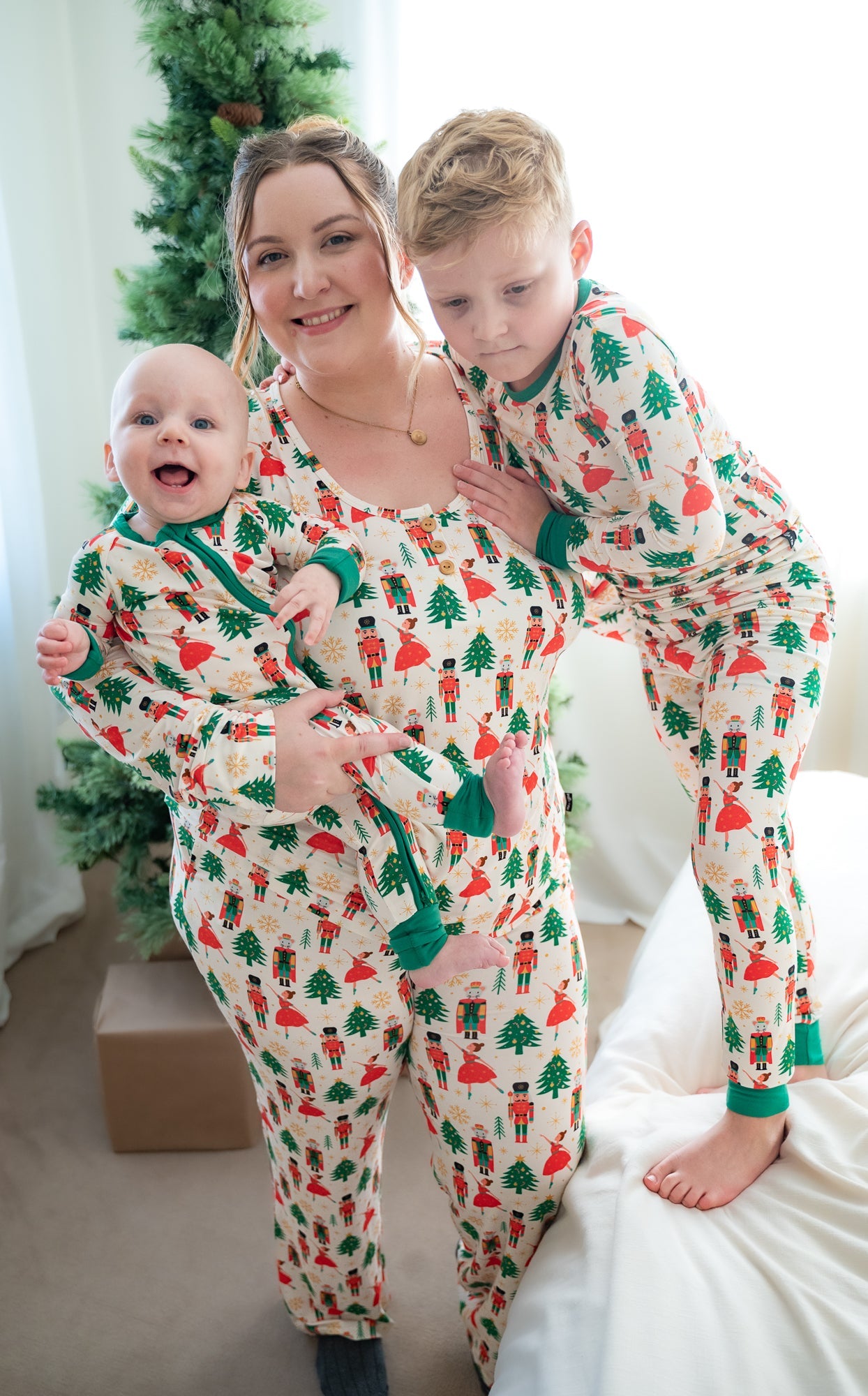 WOMEN'S PAJAMA SET- Nutcracker