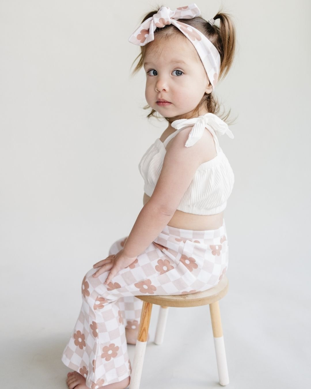 Latte Daisy Headband